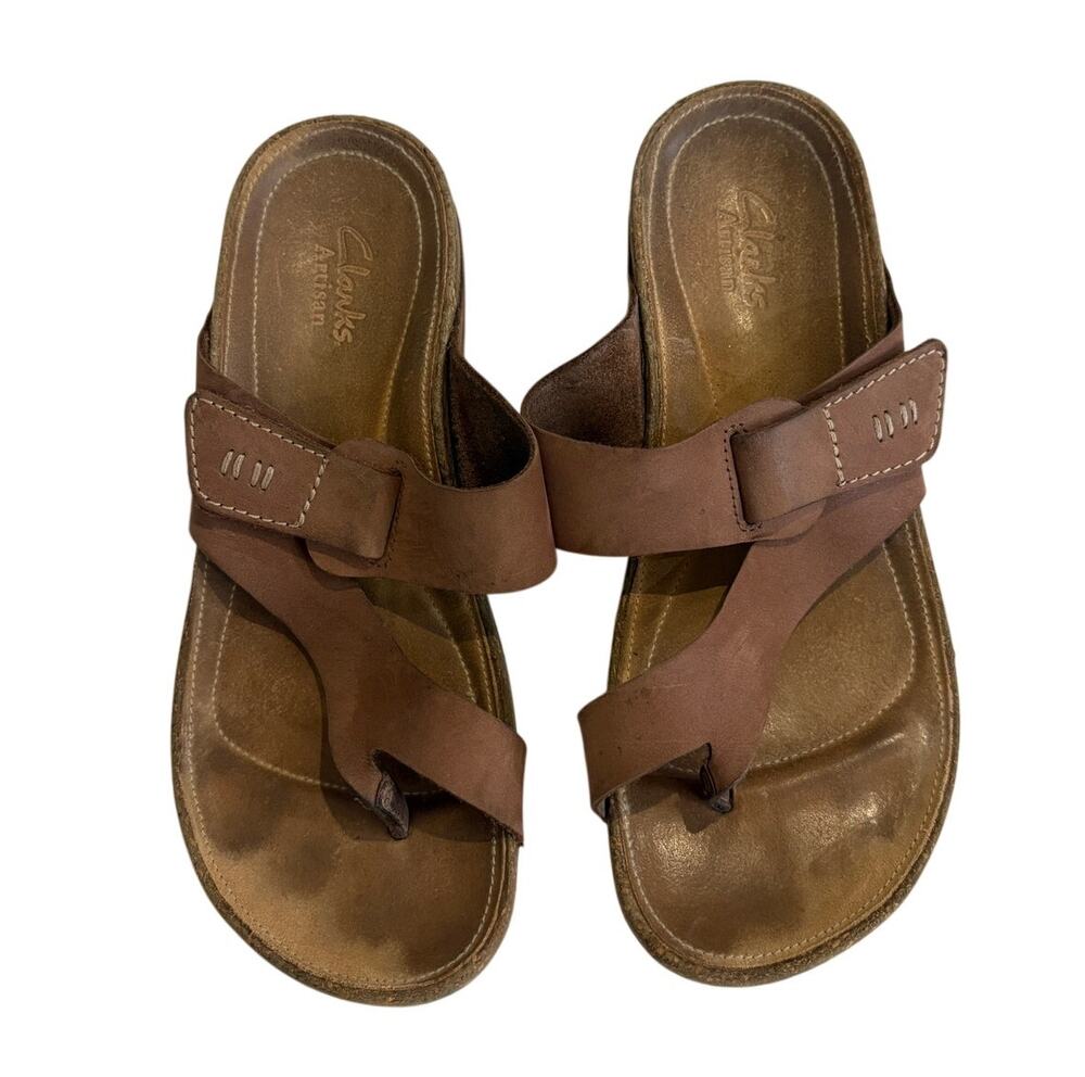 Clarks Artisan Slip On Sandals Brown Suede Toe Loop Womens 7 Adjustable Strap